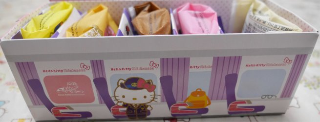 ♪キティコレクション（8）地域限定グッズ（ご当地キティちゃん／HELLO KITTY SMILE・HELLO KITTY SHOW BOX